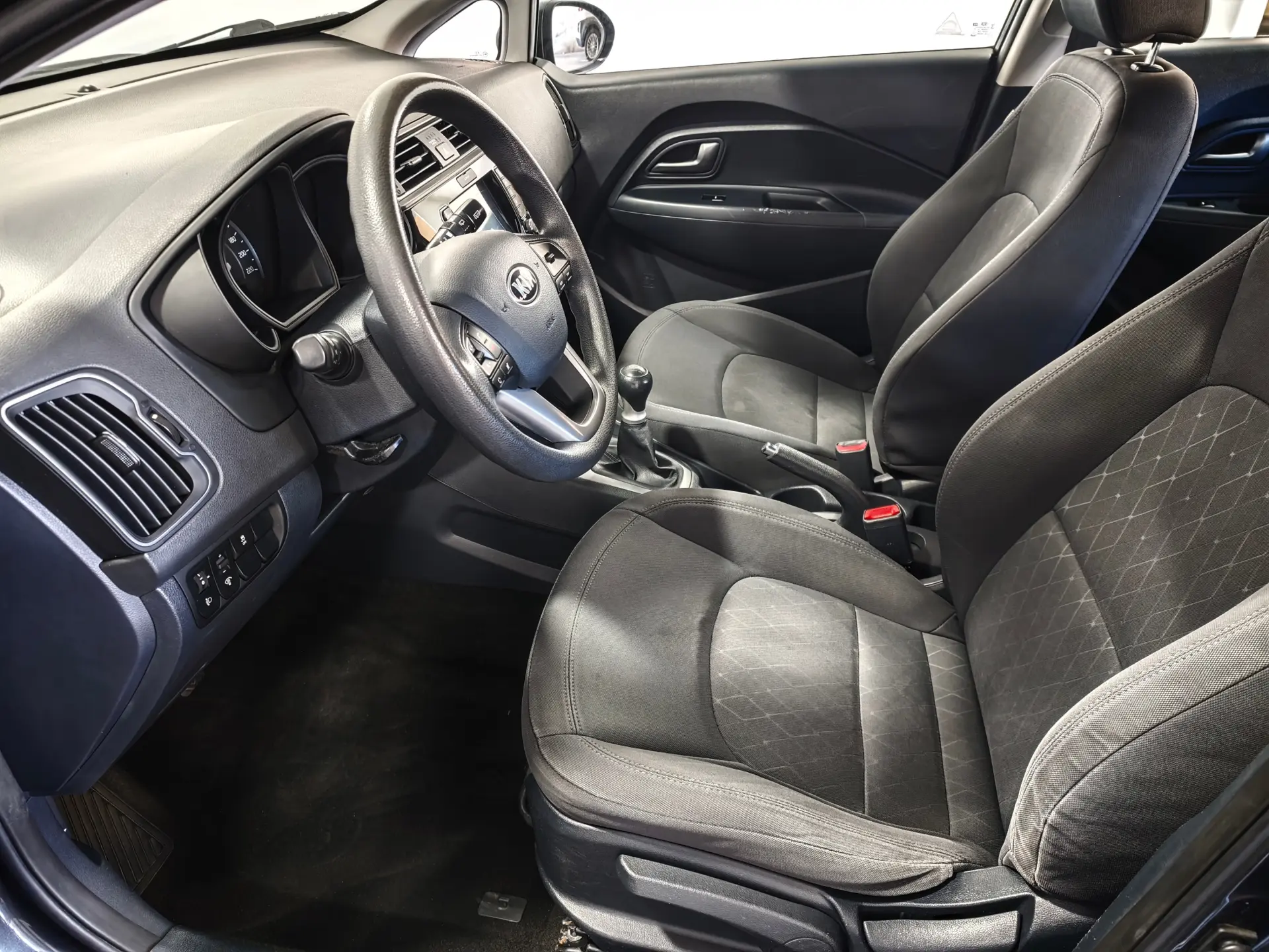 Kia Rio 1.2 CVVT More 19