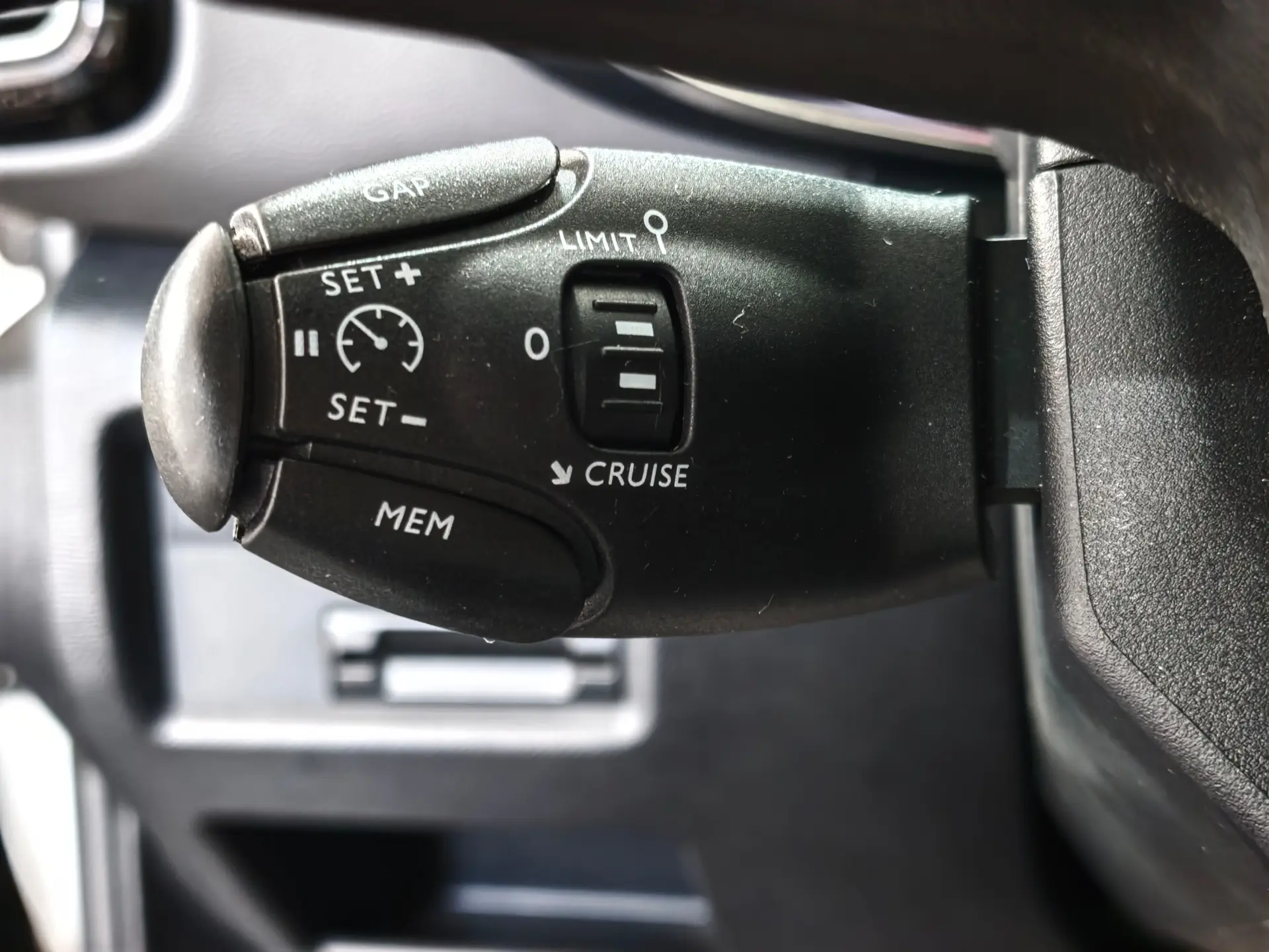 Citroen C5 Aircross 1.2 PureTech Shine 16