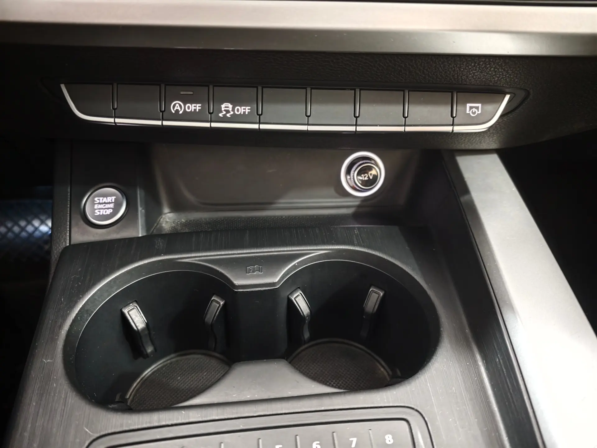 Audi A4 Avant 2.0 TDI Advance S tronic 12