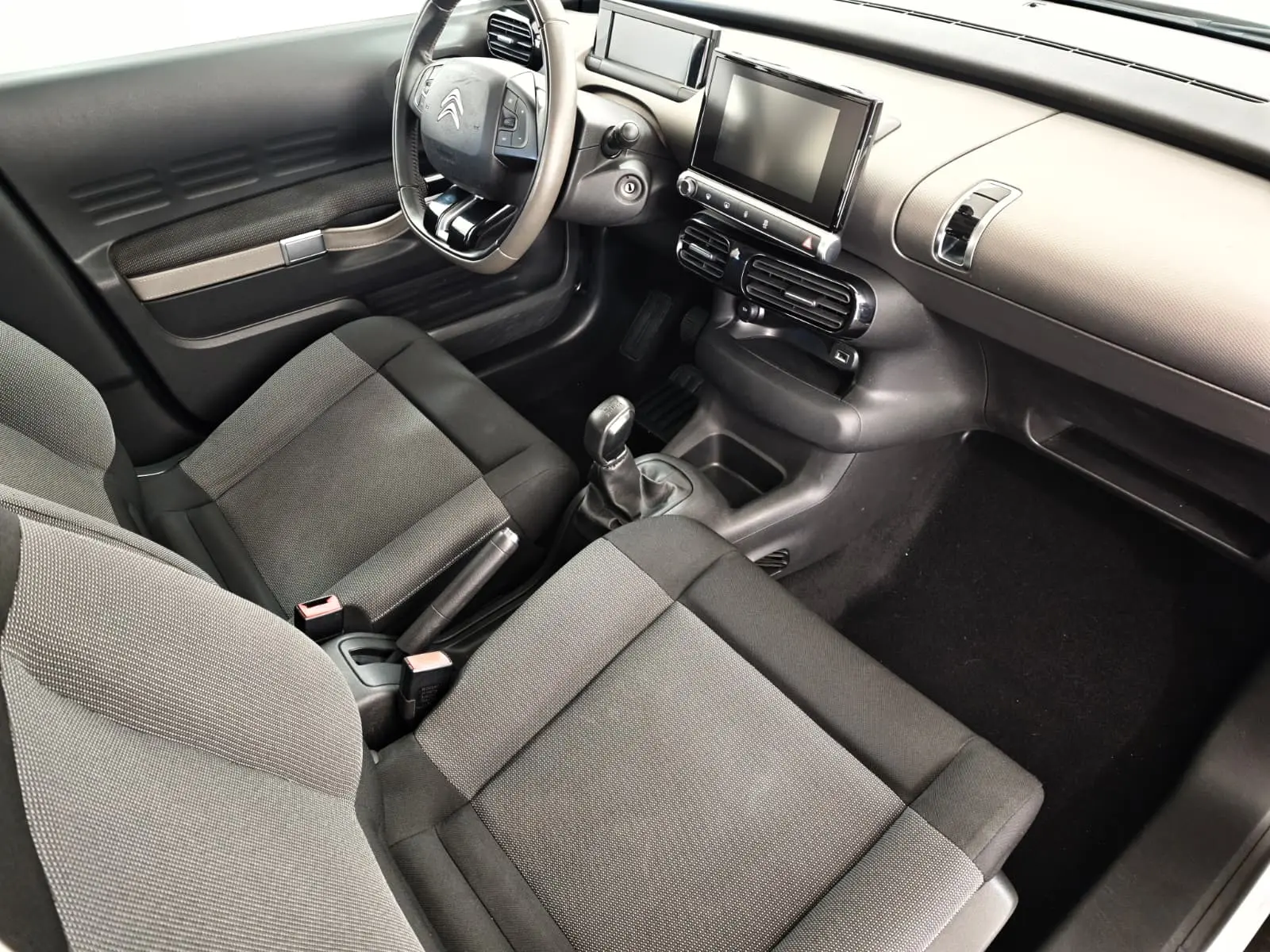 Citroen C4 Cactus 1.2 PureTech Feel 23