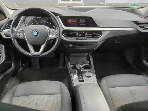 BMW 116 d Aut. Advantage 3