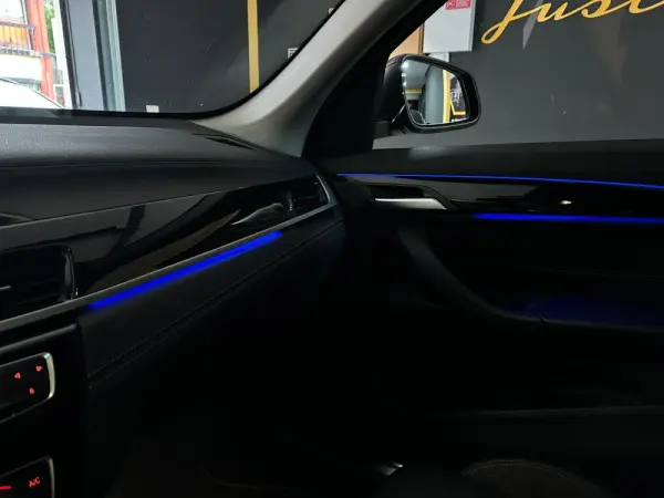 BMW X1 16 d sDrive xLine Auto 34