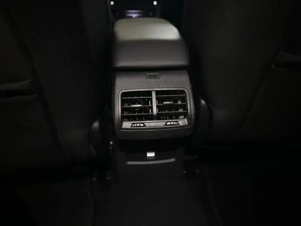 Citroën C4 1.5 BlueHDi Shine Pack EAT8 30