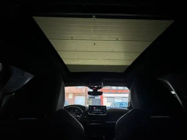 Peugeot 2008 1.2 PureTech GT Pack EAT8 13