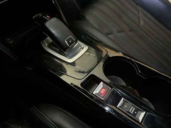 Peugeot 2008 1.2 PureTech GT Pack EAT8 27