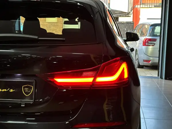 BMW 116 d Advantage Auto 9