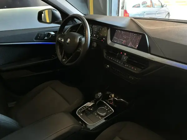 BMW 116 d Advantage Auto 29