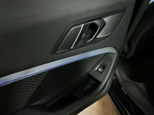 BMW 116 d Advantage Auto 31