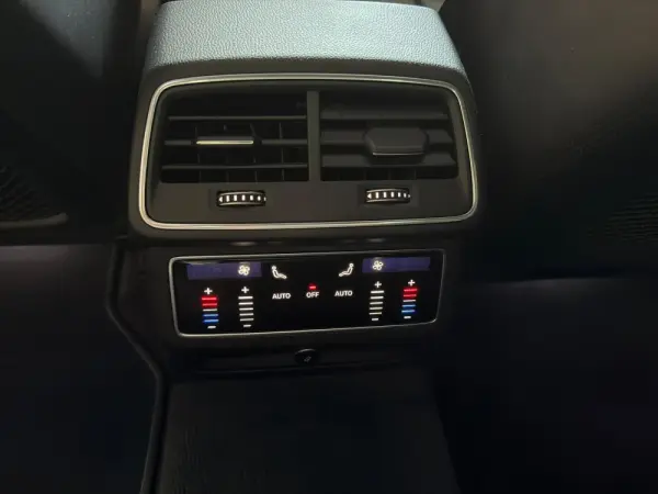 Audi A6 Avant Sport 40 TDI quattro S line HUD Matrix Black Edition 36