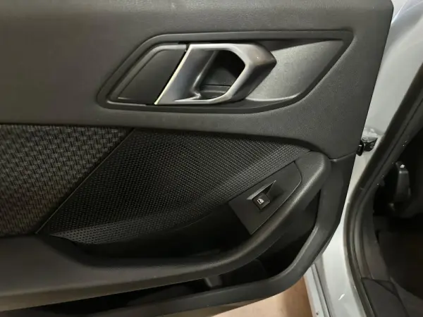 BMW 116 d Aut. Advantage 27