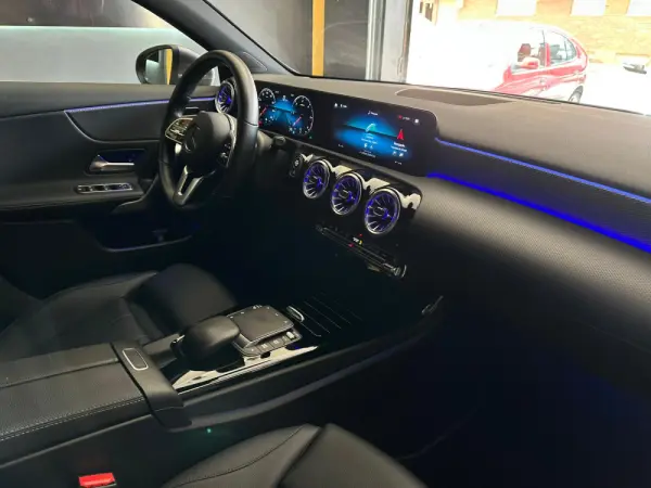 Mercedes-Benz A 180 d Style Plus Aut. 29