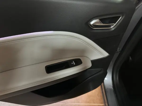 Renault Captur 1.6 E-Tech Plug-In Initiale Paris 37