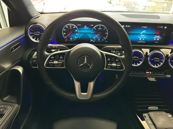 Mercedes-Benz A 180 d Style Plus Aut. 17