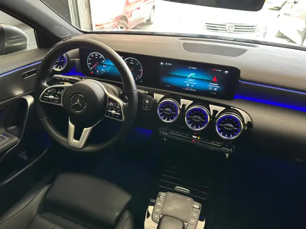 Mercedes-Benz A 180 d Style Plus Aut. 28