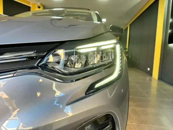 Renault Captur 1.6 E-Tech Plug-In Initiale Paris 4