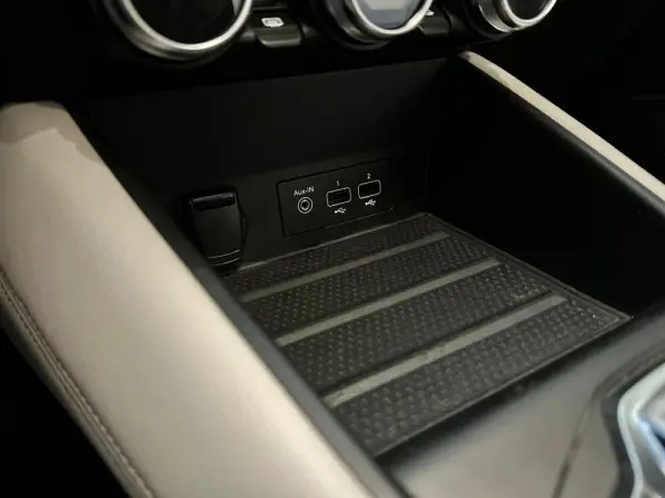 Renault Captur 1.6 E-Tech Plug-In Initiale Paris 32