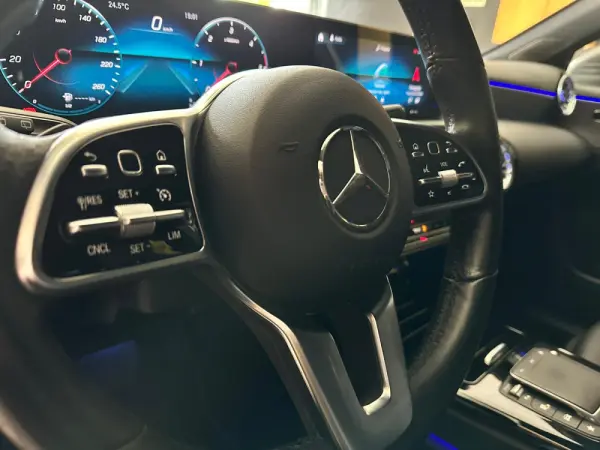 Mercedes-Benz A 180 d Style Plus Aut. 16