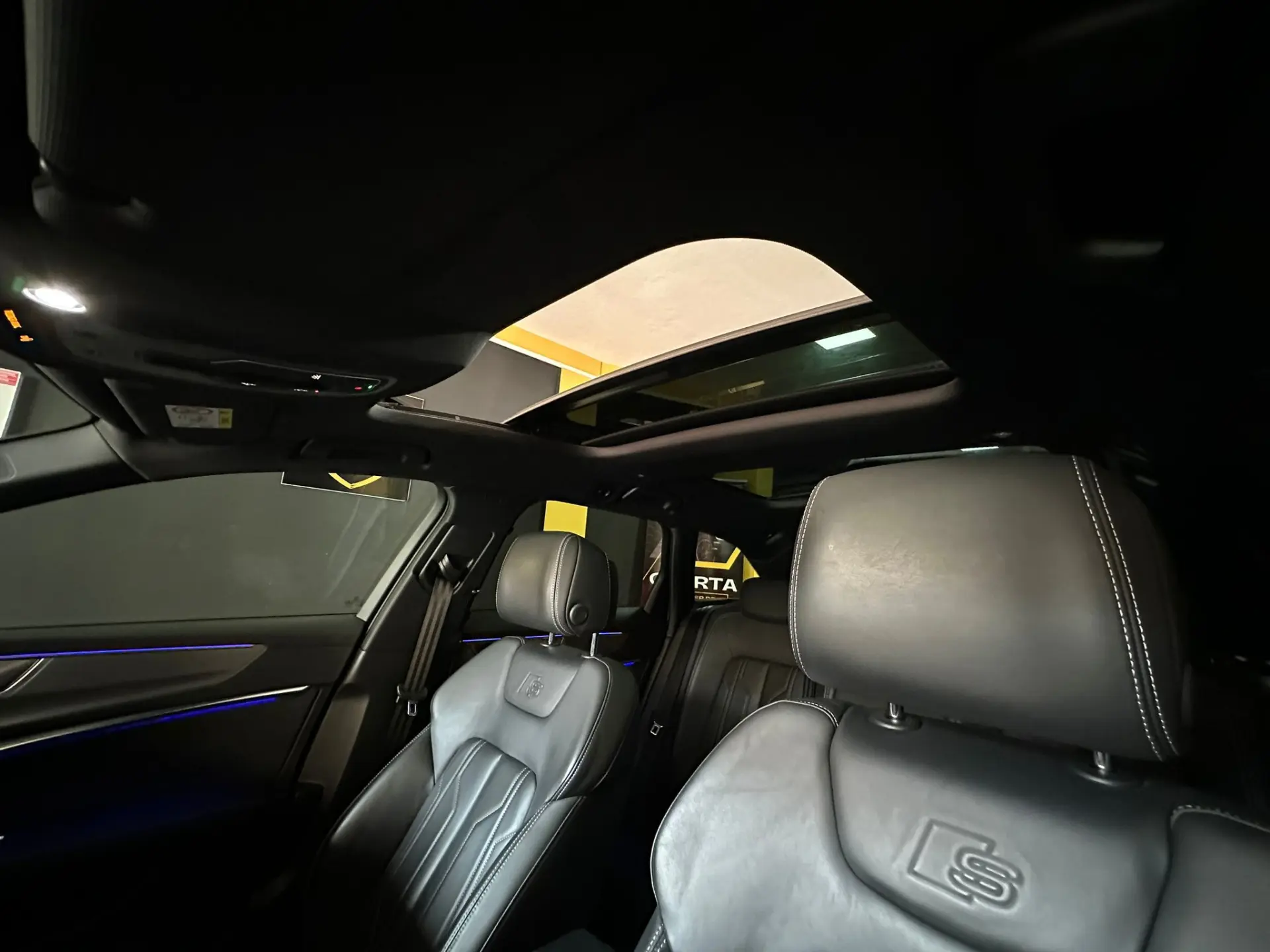 Audi A6 Avant Sport 40 TDI quattro S line HUD Matrix Black Edition 32