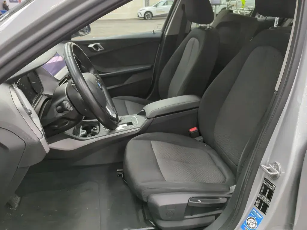 BMW 116 d Aut. Advantage 7