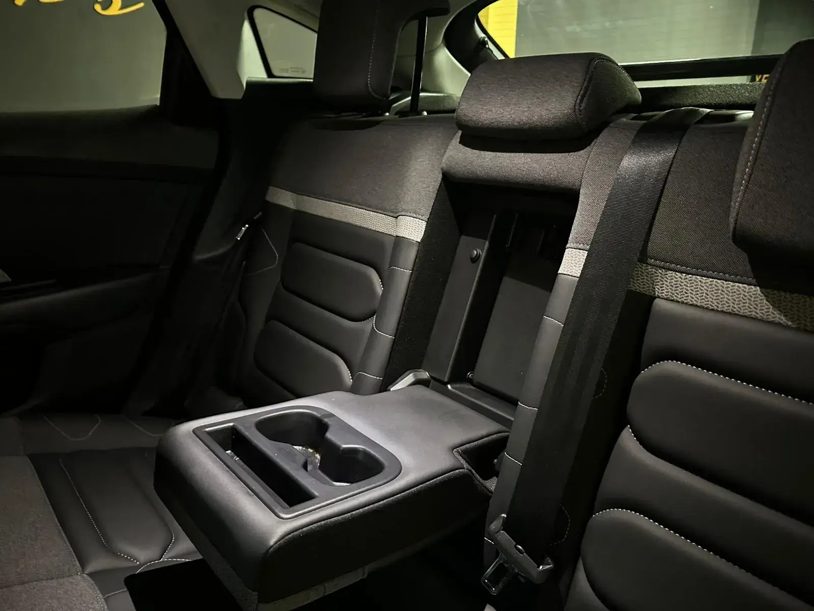 Citroën C4 1.5 BlueHDi Shine Pack EAT8 32