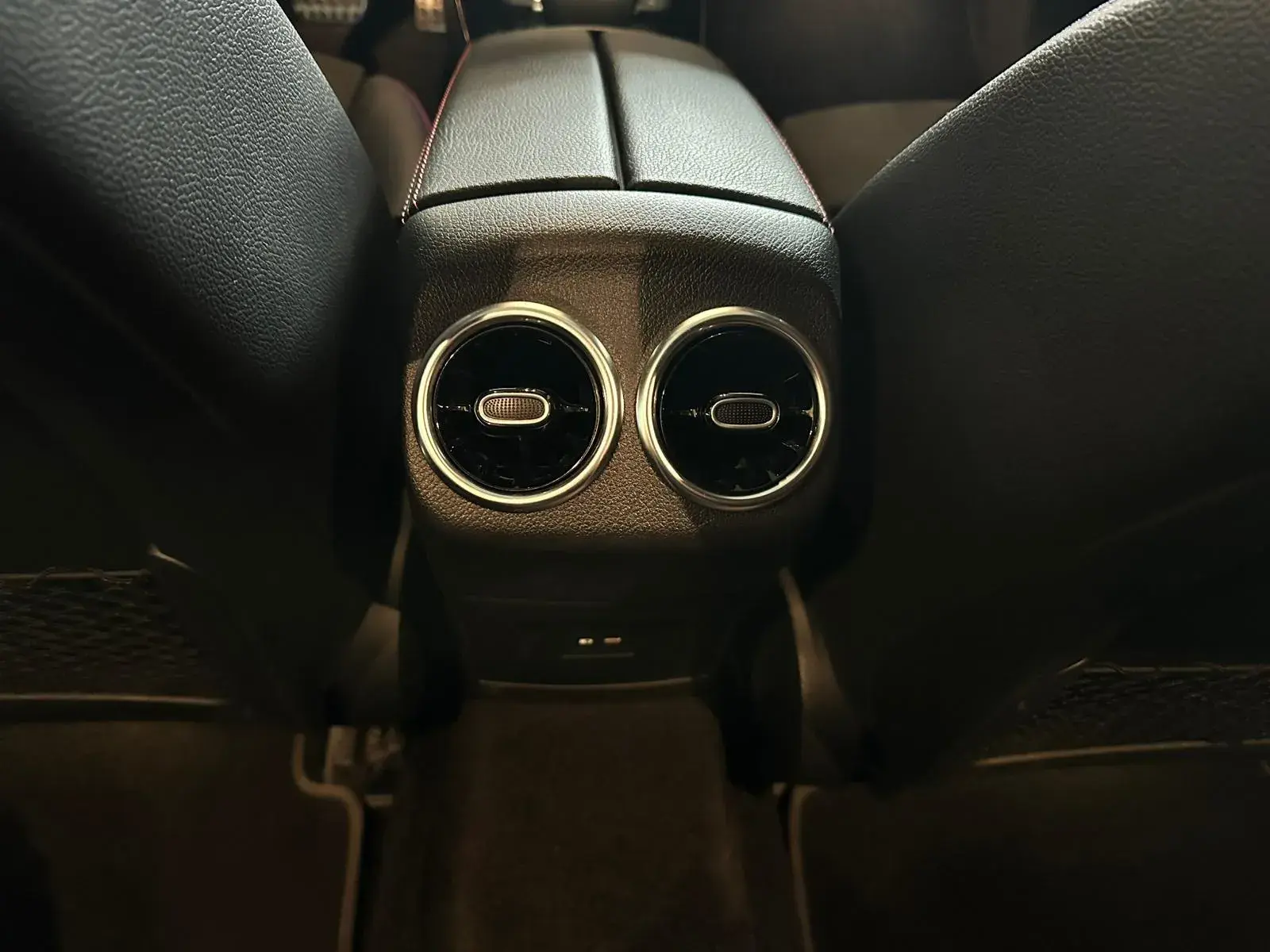 Mercedes-Benz CLA 180 d AMG Line Aut. 38