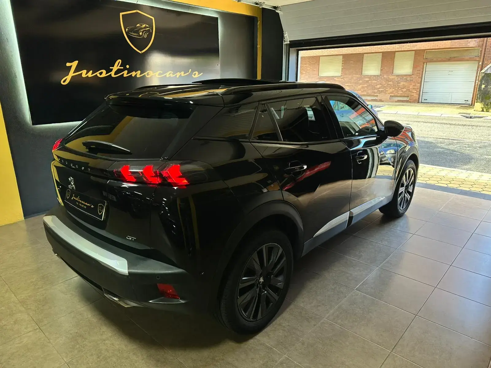 Peugeot 2008 1.2 PureTech GT Pack EAT8 5