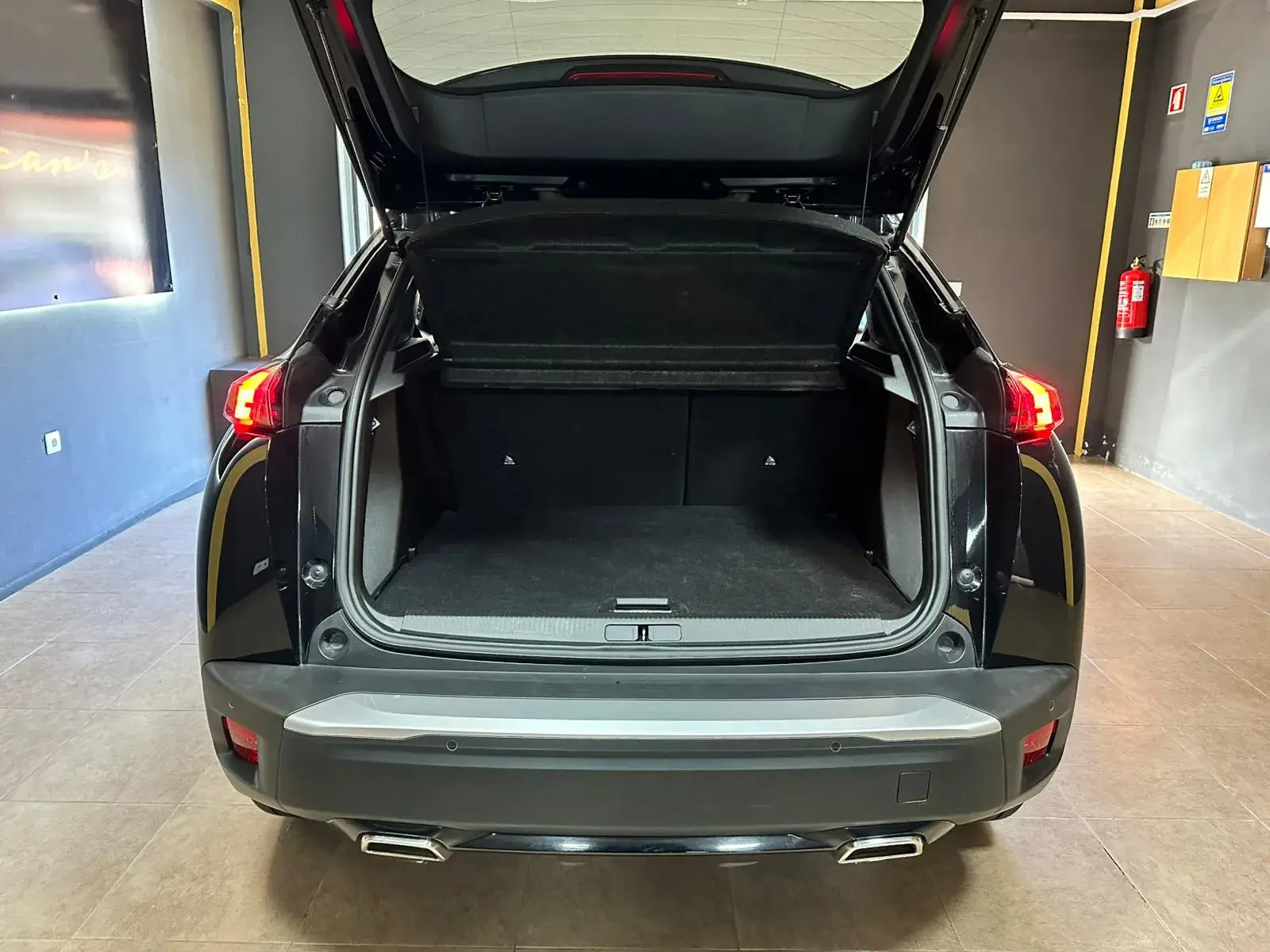 Peugeot 2008 1.2 PureTech GT Pack EAT8 9