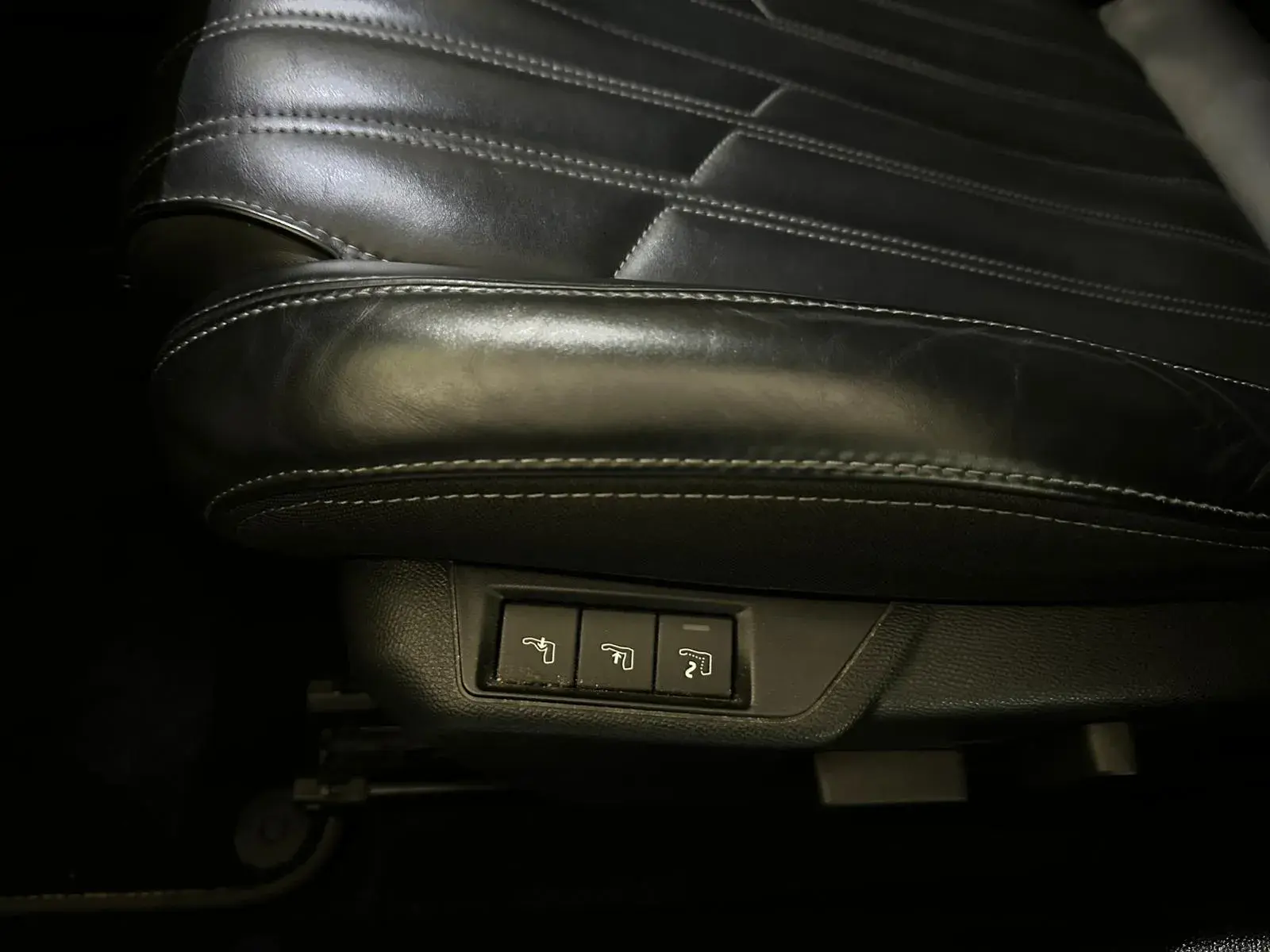 Peugeot 2008 1.2 PureTech GT Pack EAT8 15