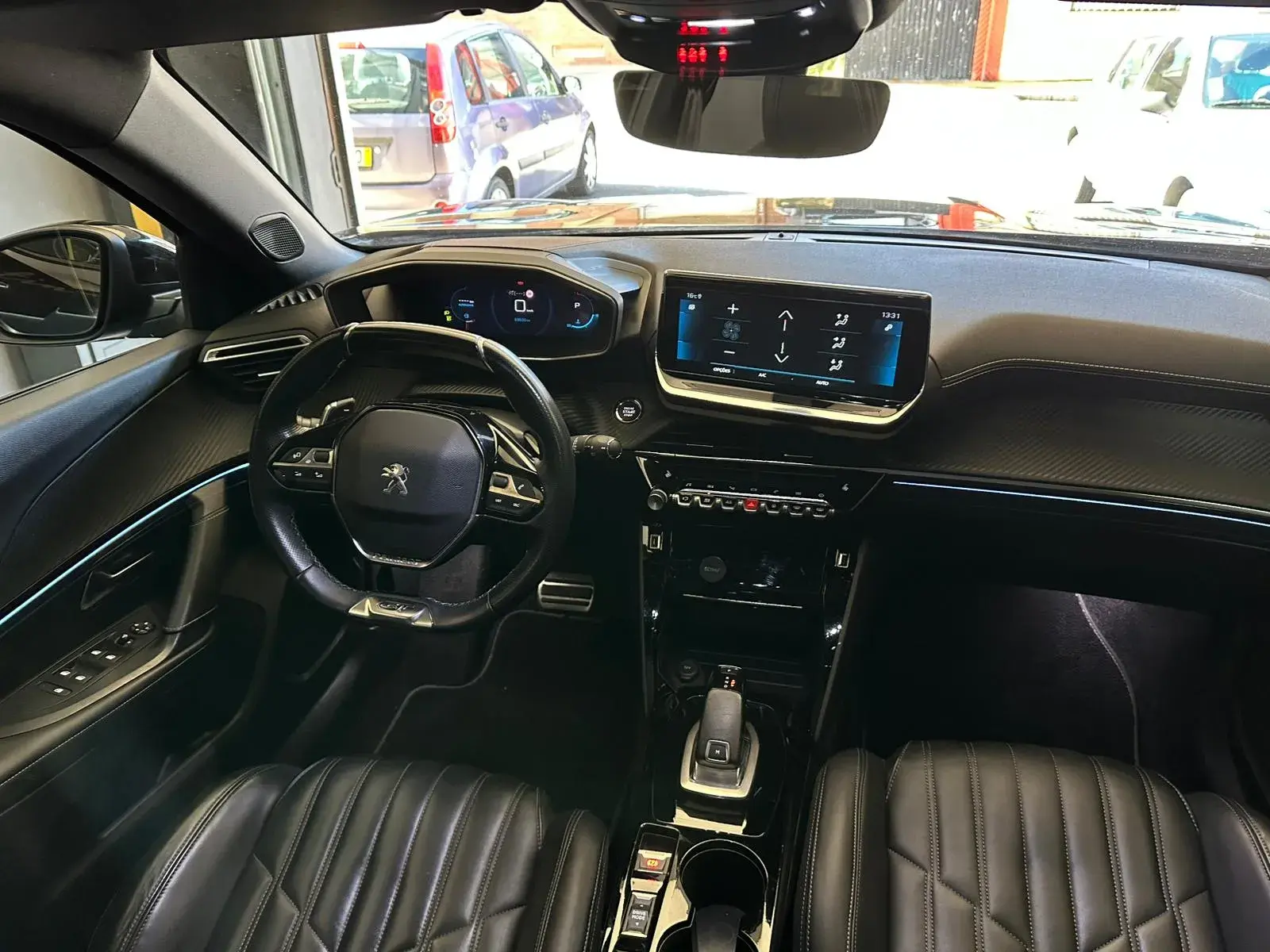 Peugeot 2008 1.2 PureTech GT Pack EAT8 29