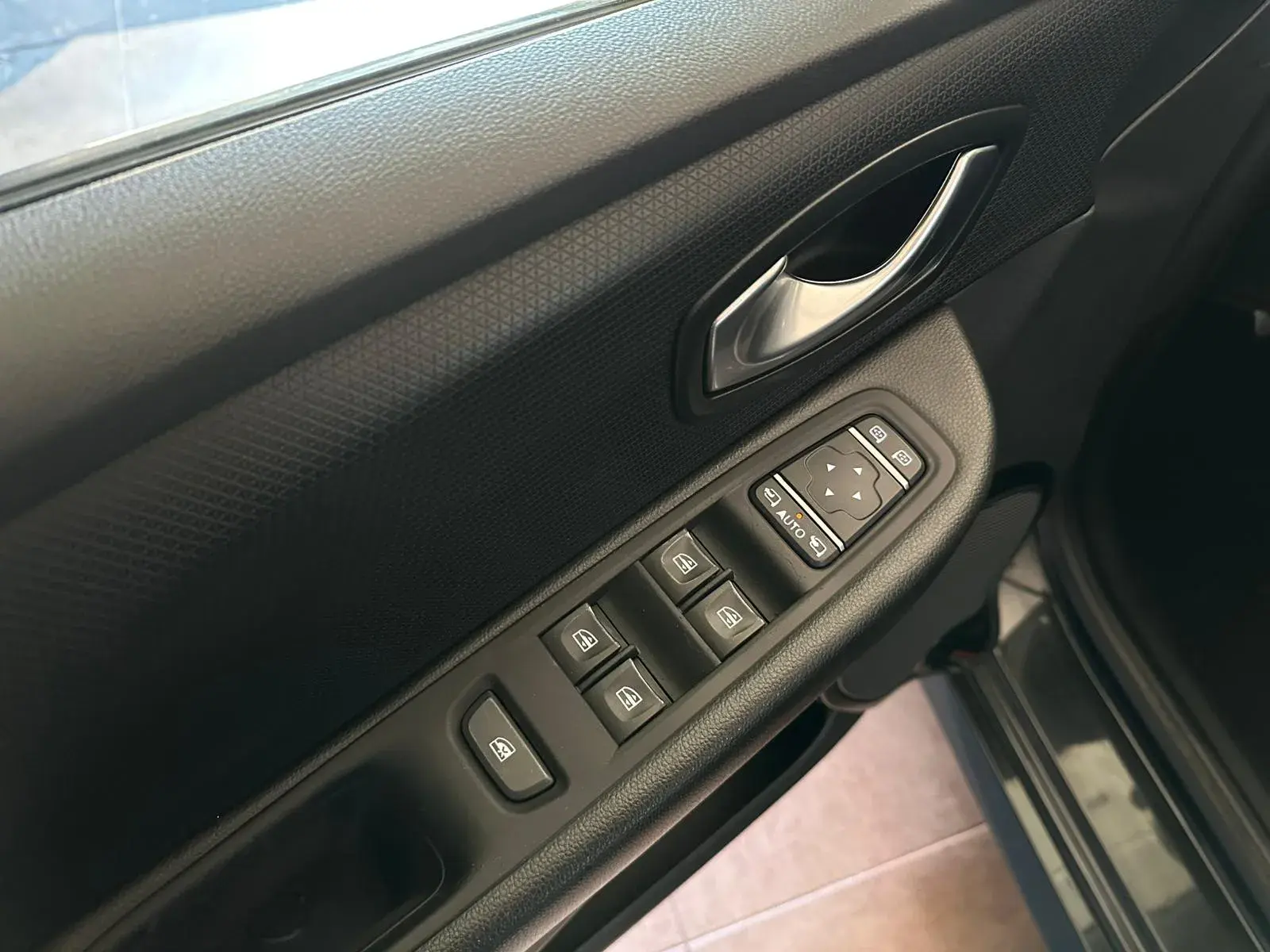 Renault Clio Sport Tourer 1.5 dCi GT Line 14