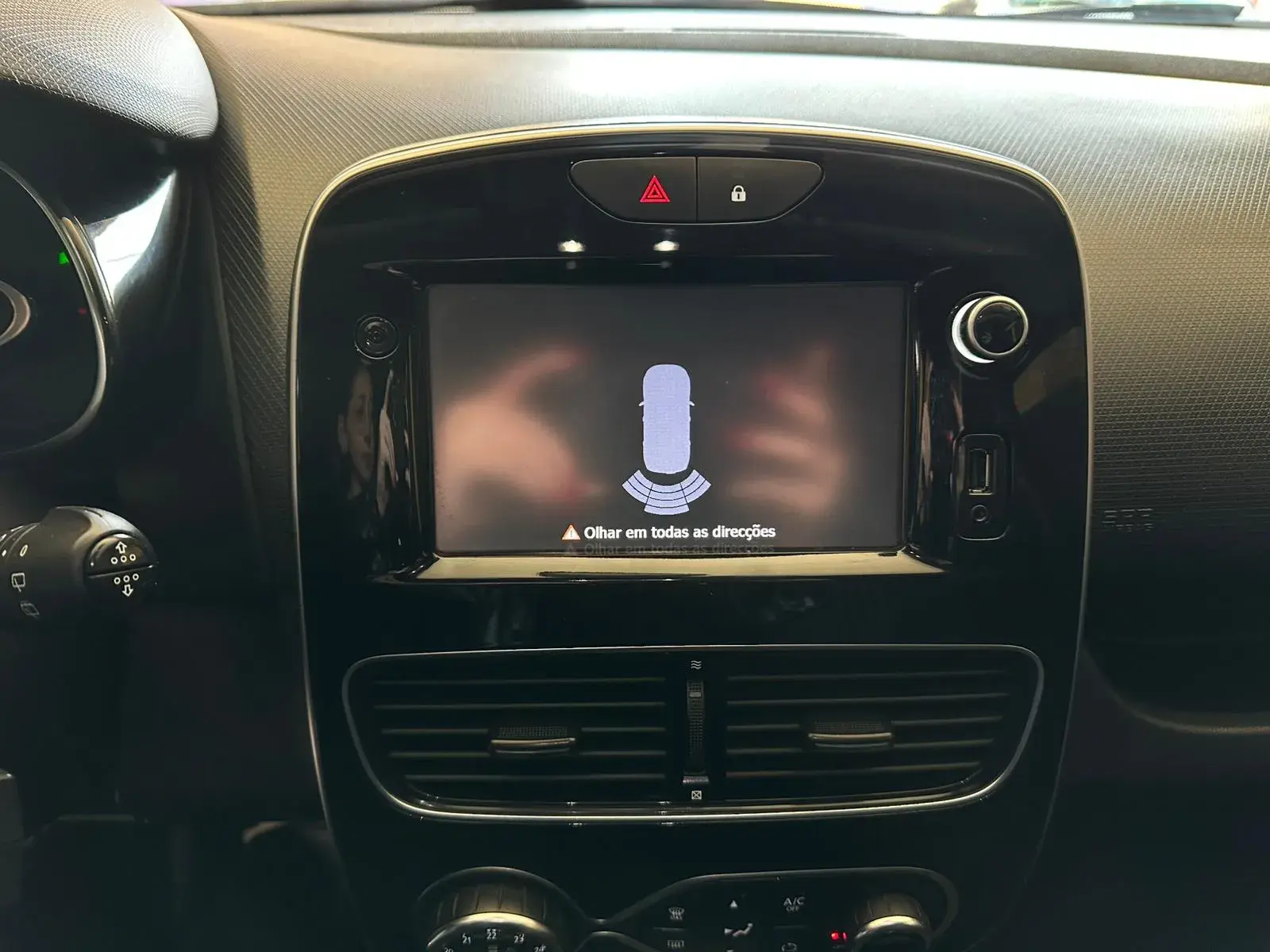 Renault Clio Sport Tourer 1.5 dCi GT Line 21