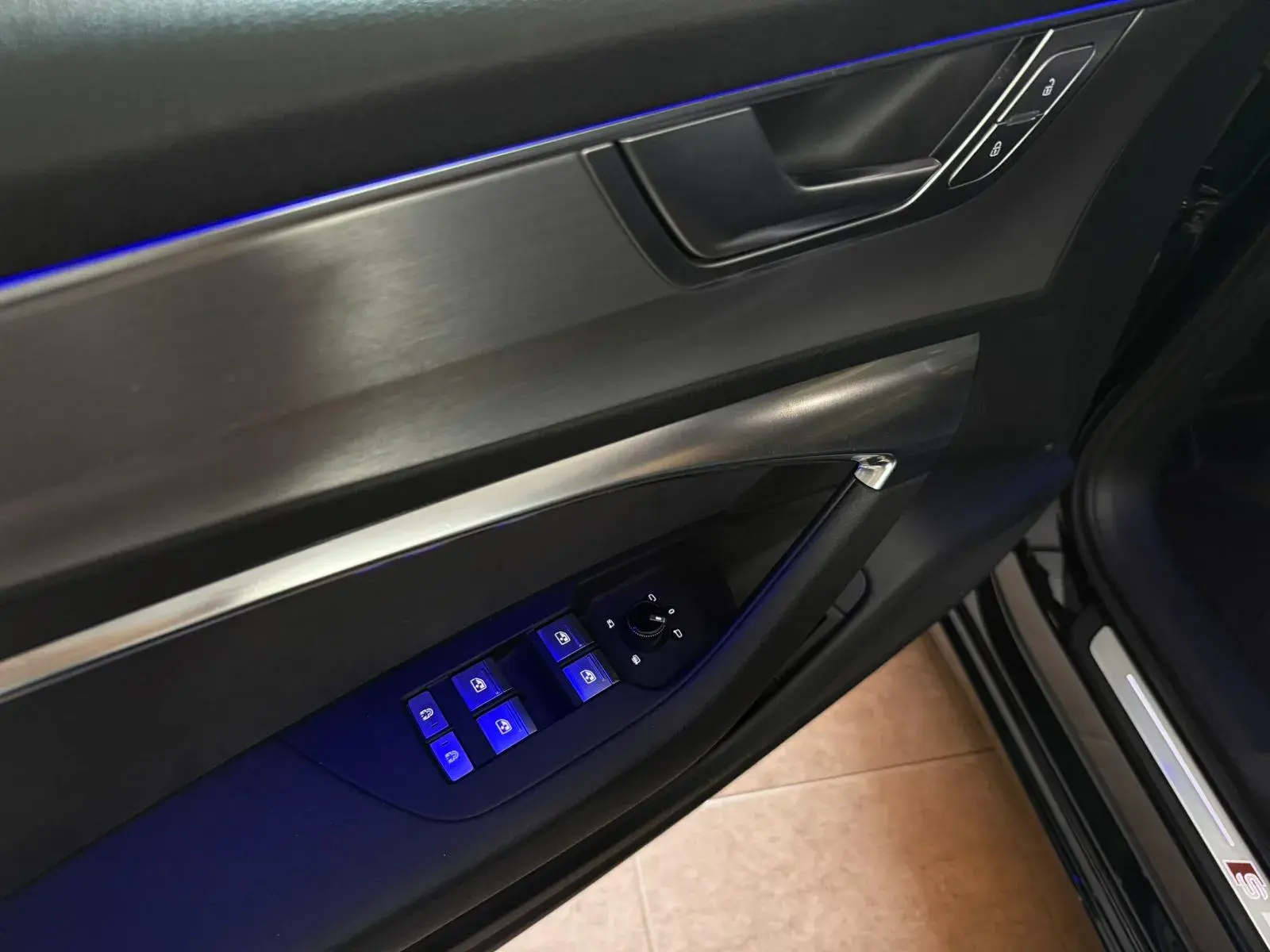 Audi A6 Avant Sport 40 TDI quattro S line HUD Matrix Black Edition 20