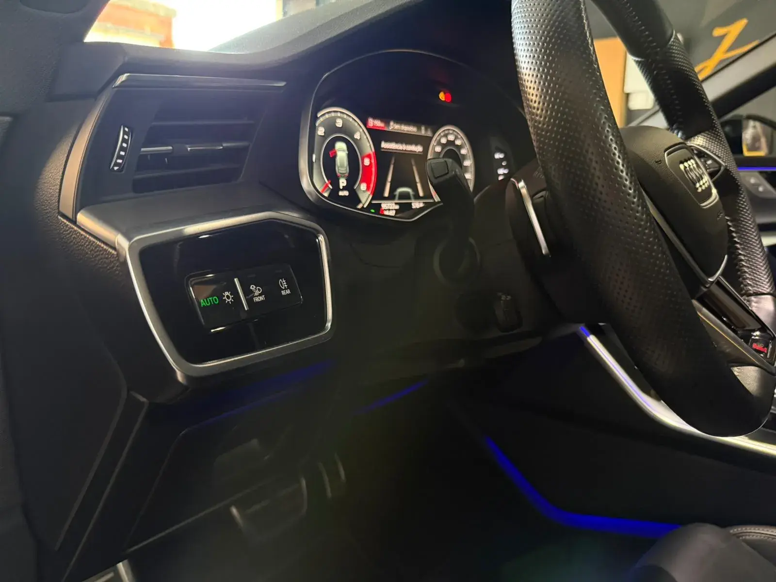 Audi A6 Avant Sport 40 TDI quattro S line HUD Matrix Black Edition 21