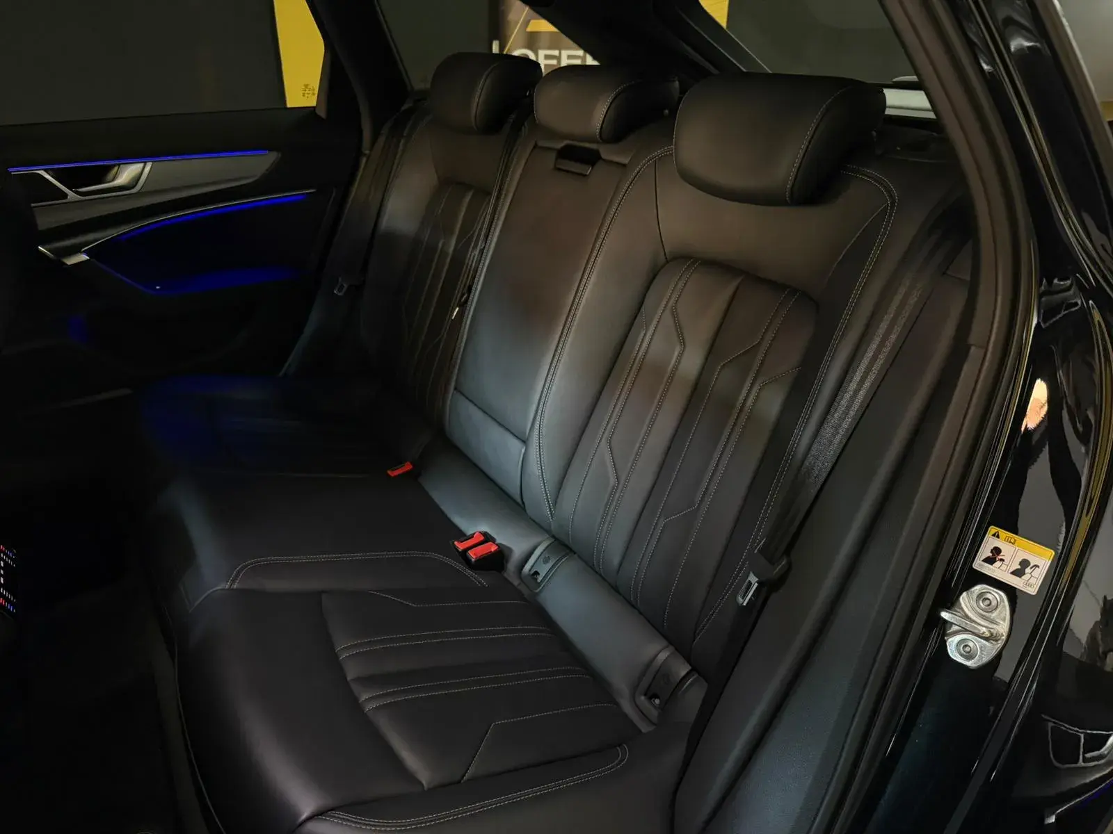 Audi A6 Avant Sport 40 TDI quattro S line HUD Matrix Black Edition 38