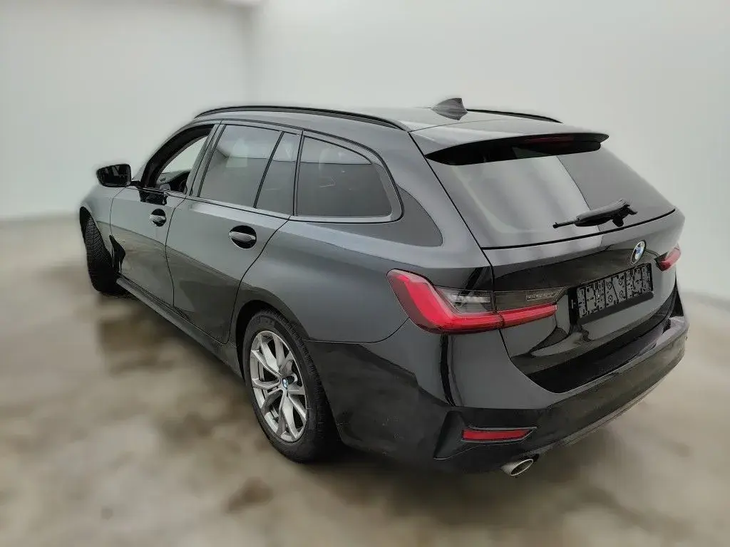 BMW 318 d Touring Auto 5