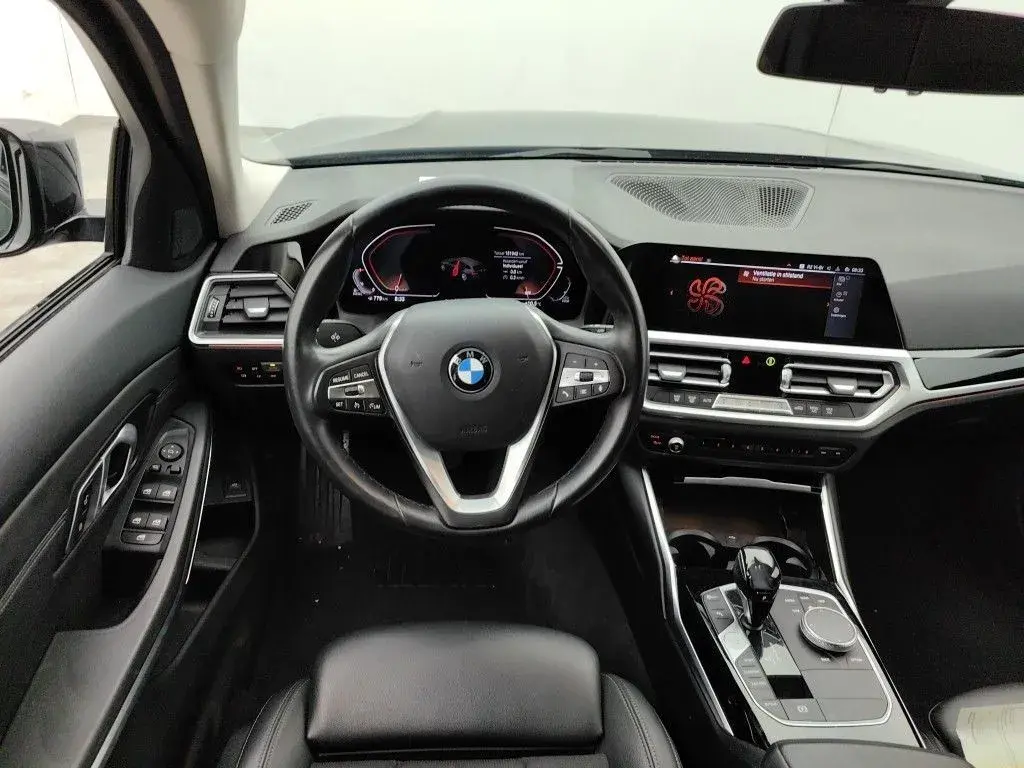 BMW 318 d Touring Auto 7