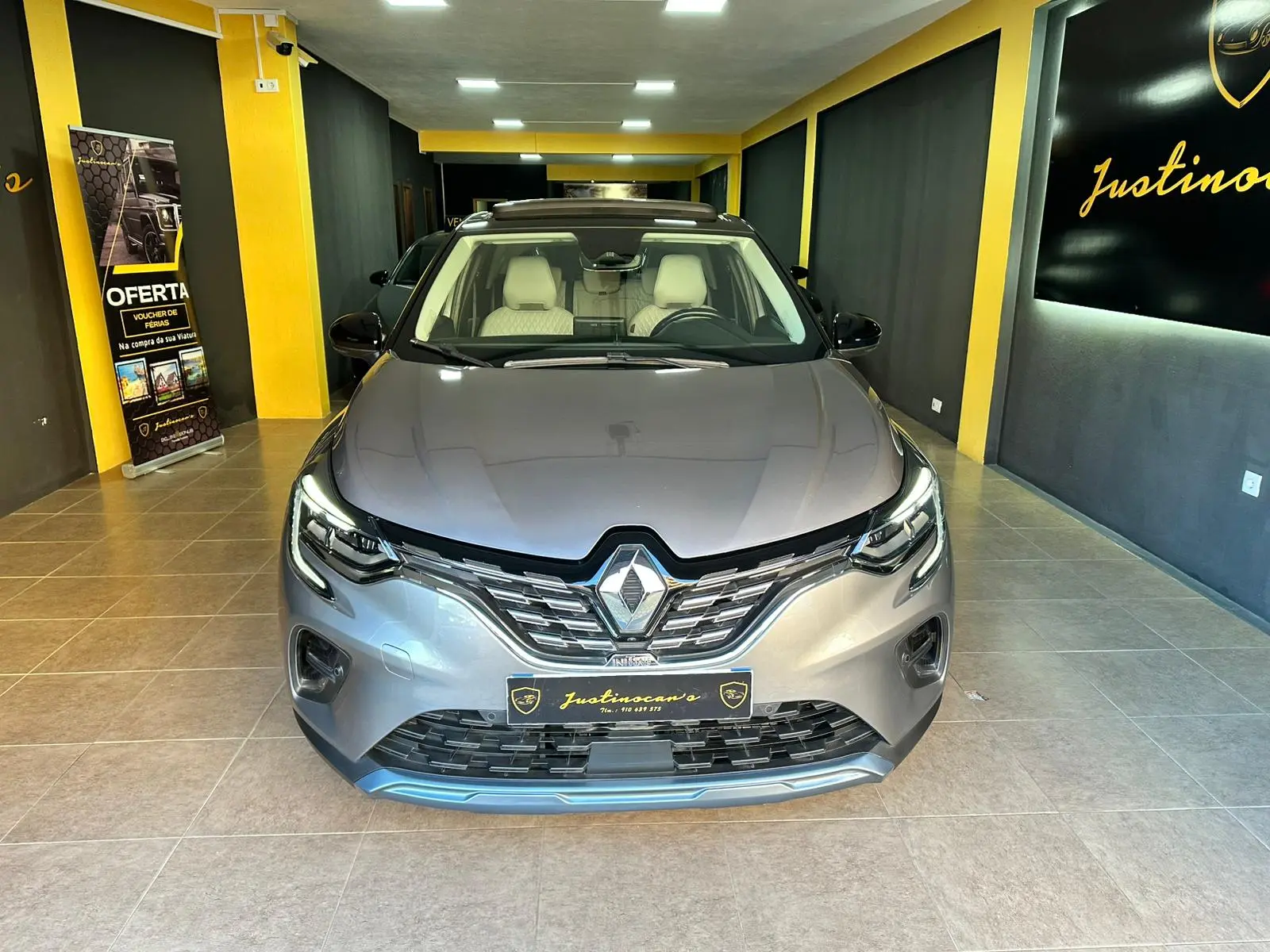 Renault Captur 1.6 E-Tech Plug-In Initiale Paris 2