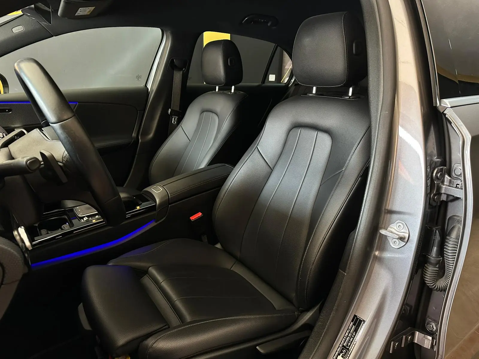 Mercedes-Benz A 180 d Style Plus Aut. 26