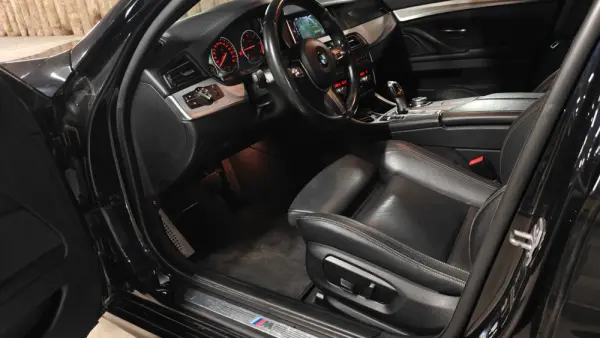 BMW 520 d Pack M Auto 24