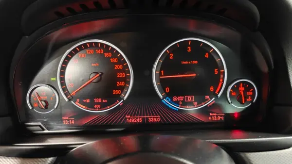 BMW 520 d Pack M Auto 35