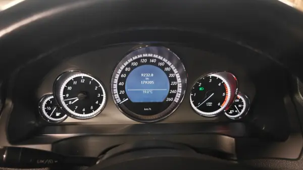 Mercedes-Benz E 250 CDi Elegance BlueEfficiency 28