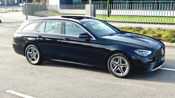 Mercedes-Benz E 300 de 9G-TRONIC AMG Line 4