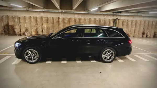 Mercedes-Benz E 300 de 9G-TRONIC AMG Line 10