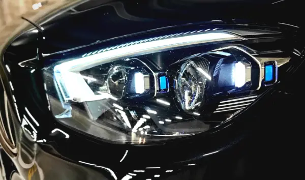 Mercedes-Benz E 300 de 9G-TRONIC AMG Line 19