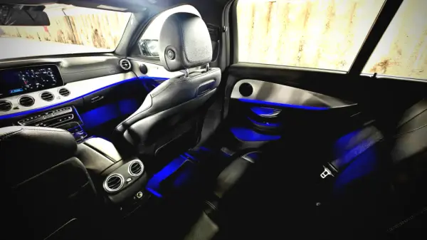 Mercedes-Benz E 300 de 9G-TRONIC AMG Line 26