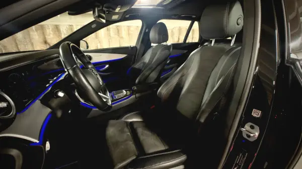 Mercedes-Benz E 300 de 9G-TRONIC AMG Line 31