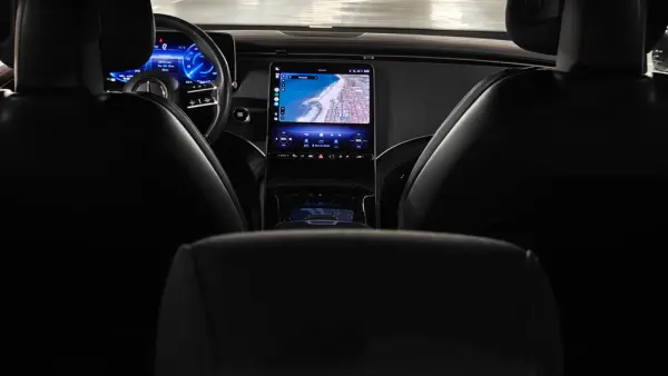 Mercedes-Benz EQE SUV 350+ 18