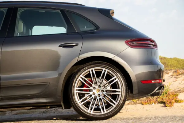 Porsche Macan GTS 3