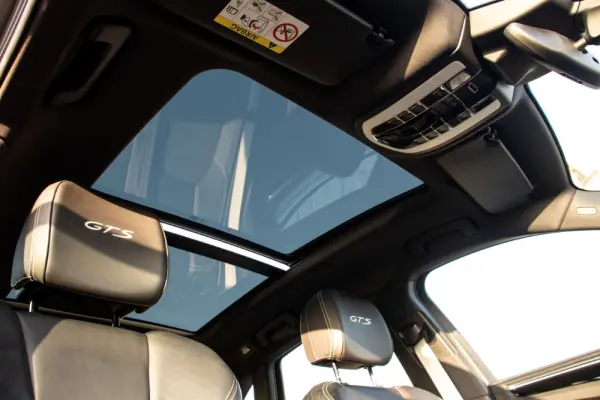 Porsche Macan GTS 40