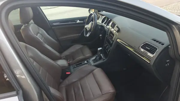 Volkswagen Golf 1.4 GTE Plug-in-Hybrid DSG 10